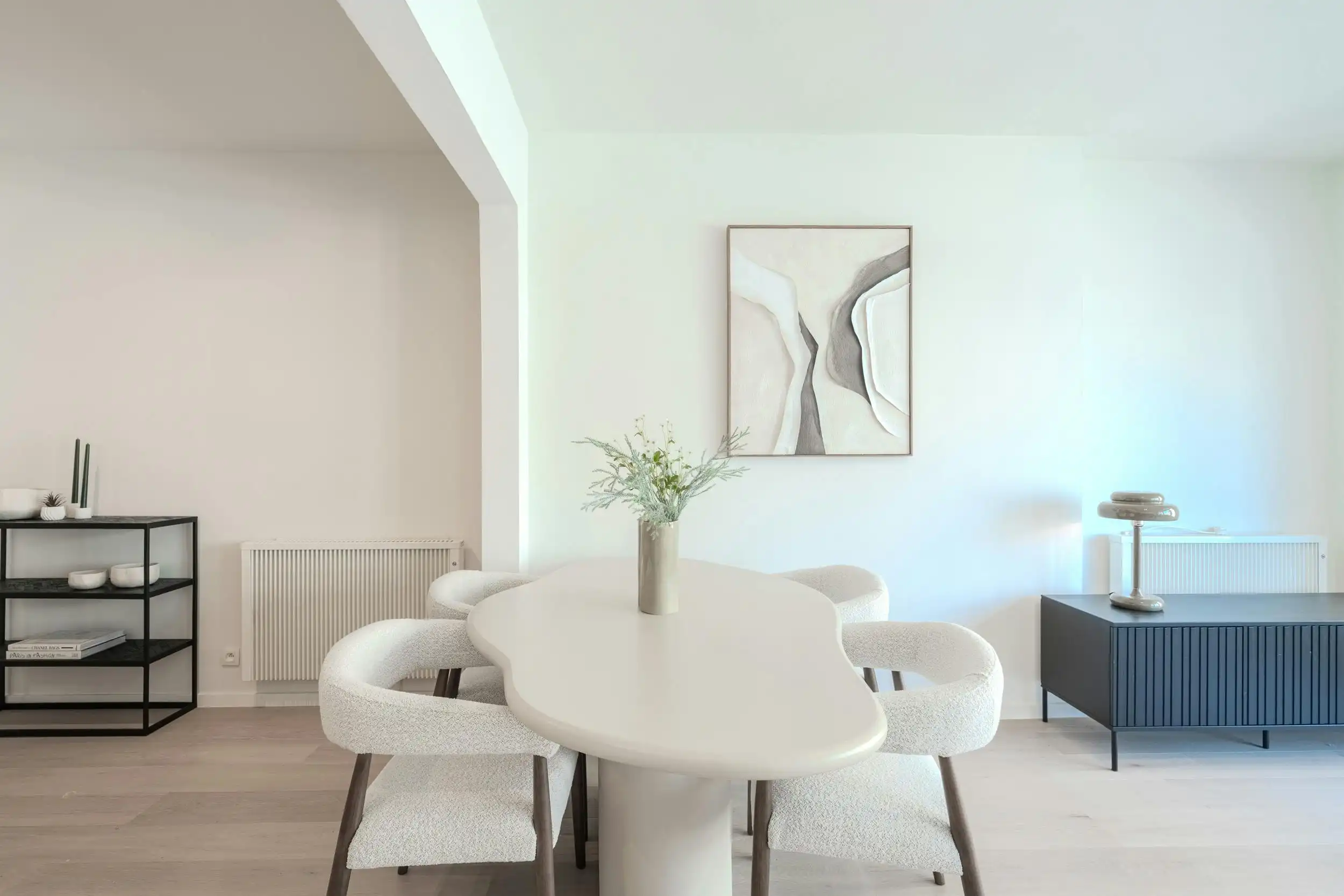 Gerenoveerd appartement te koop met zijdelings zeezicht! foto 9