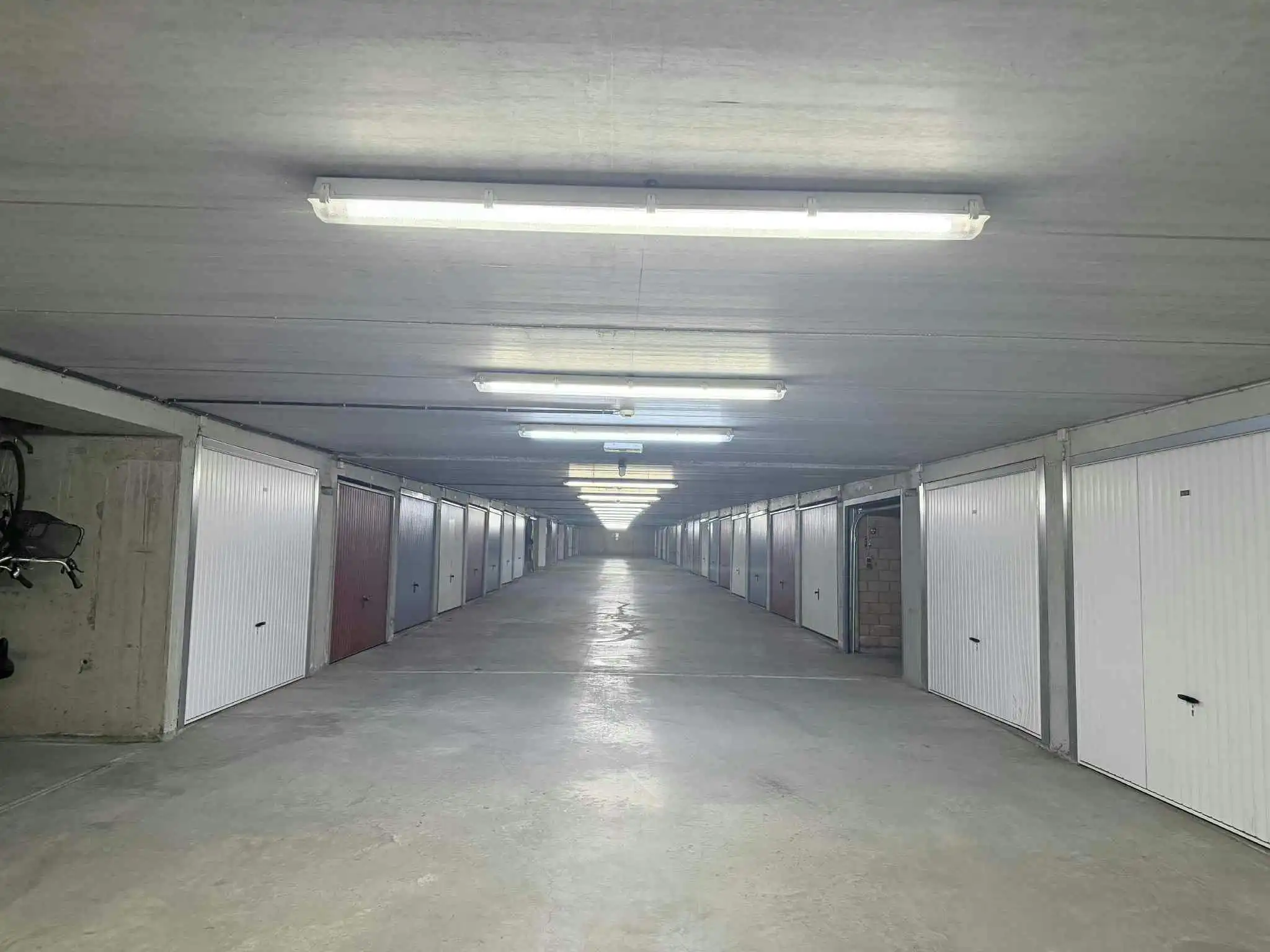 Ondergrondse garagebox te koop te centrum Middelkerke! foto 8