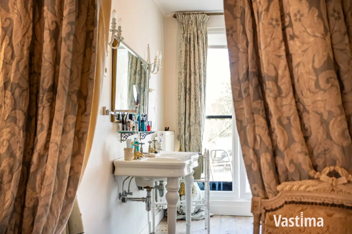 Karaktervol herenhuis met zuiderse binnentuin en verrassend veel mogelijkheden foto 19