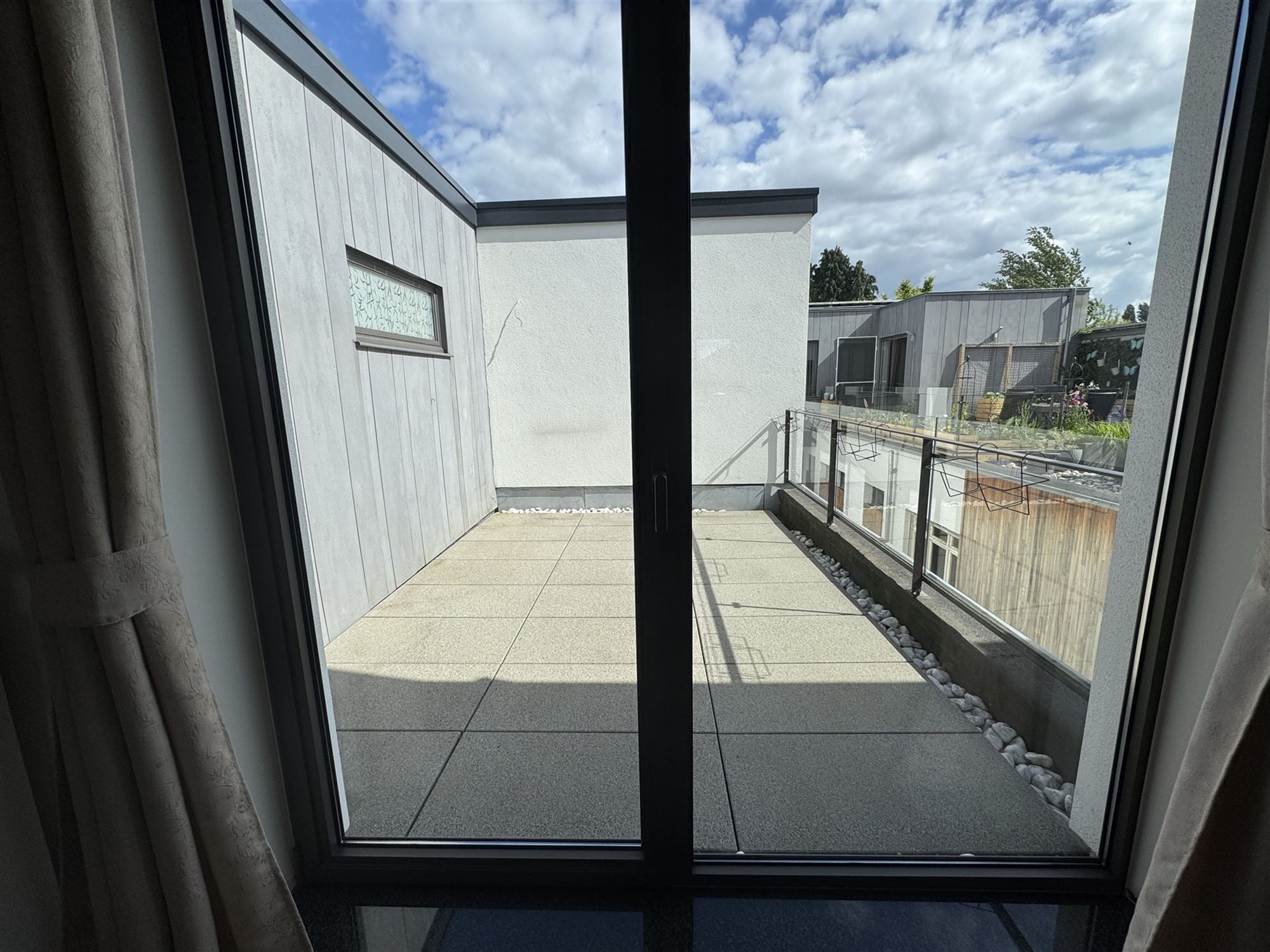 PERFECT ONDERHOUDEN RUIM APPARTEMENT (138M²) MET 3 SLAAPKAMERS EN 2 TERRASSEN TE BERINGEN foto 14