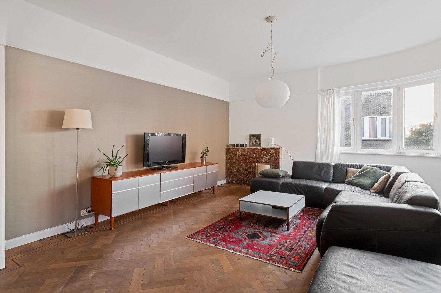 Mooi 2 slaapkamer appartement in de Tentoonstellingswijk! foto 6