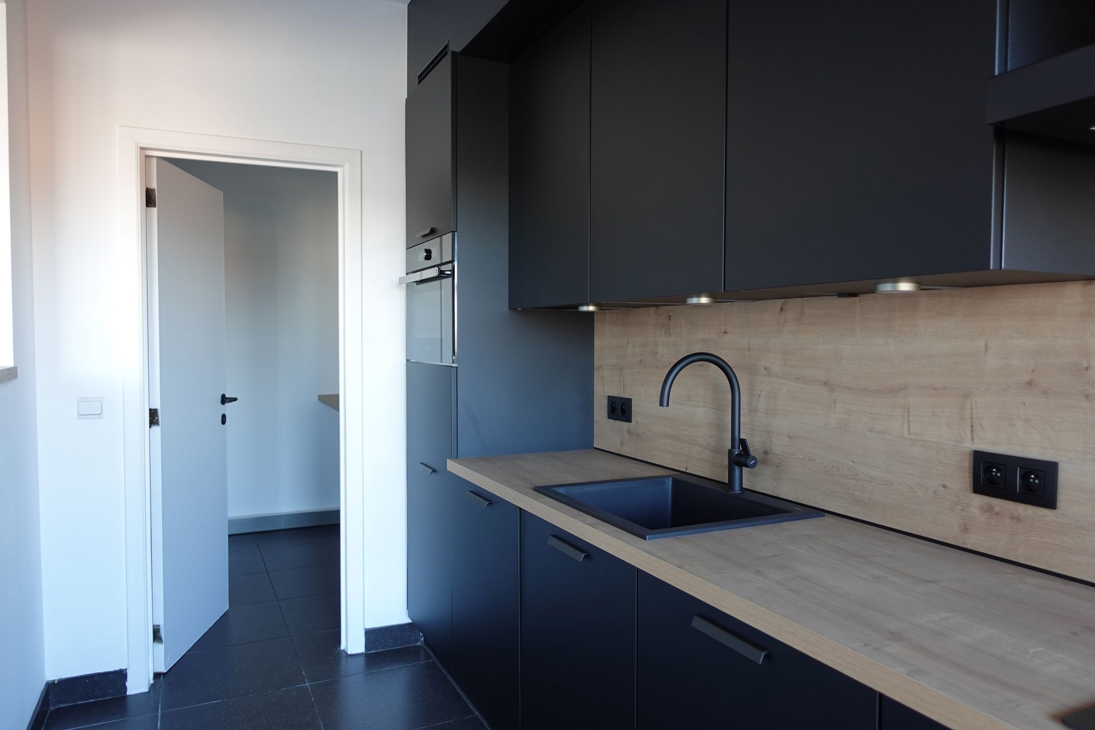 Lichtrijk 2 slpk appartement met kelderberging te Turnhout foto 4