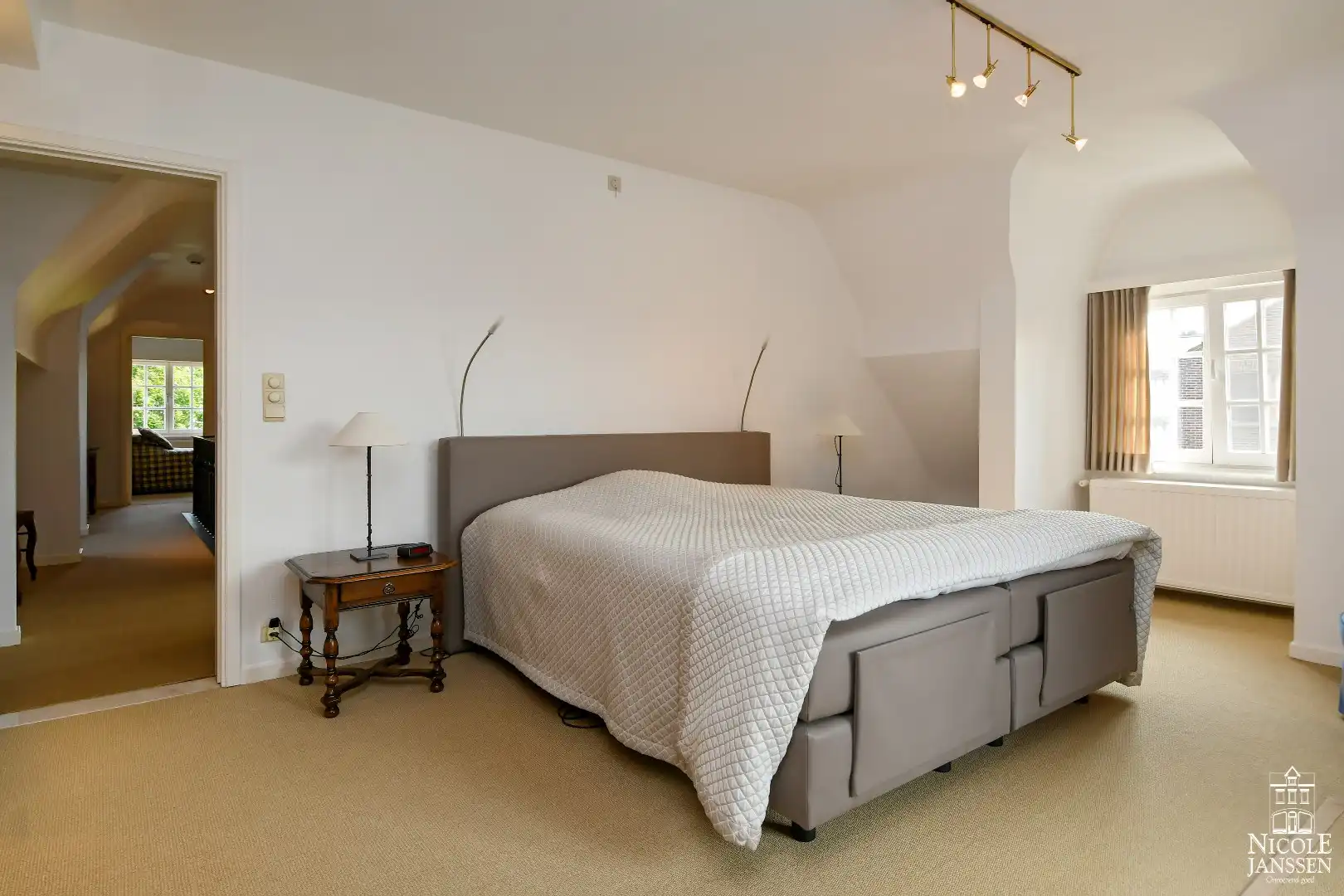 Statige villa met multifunctionele ruimte foto 15