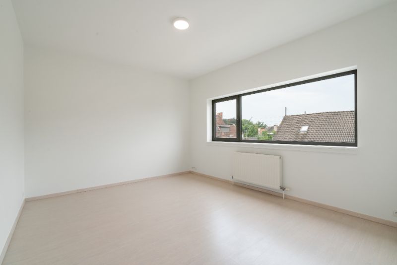 Ruim appartement - ondergrondse staanplaats inclusief!!! foto 12