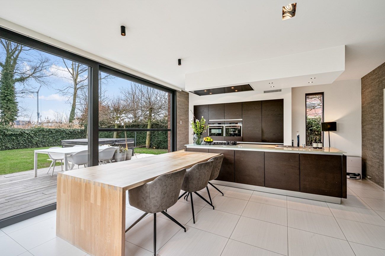 Exclusieve, ruime, instapklare villa in een doodlopende straat foto 9
