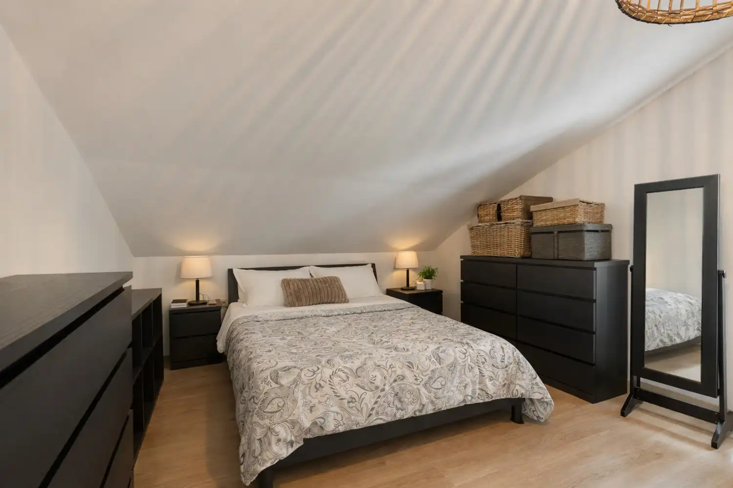 Charmante split-level woning met 3 slaapkamers en ruime tuin in Kotem, Maasmechelen. foto 18