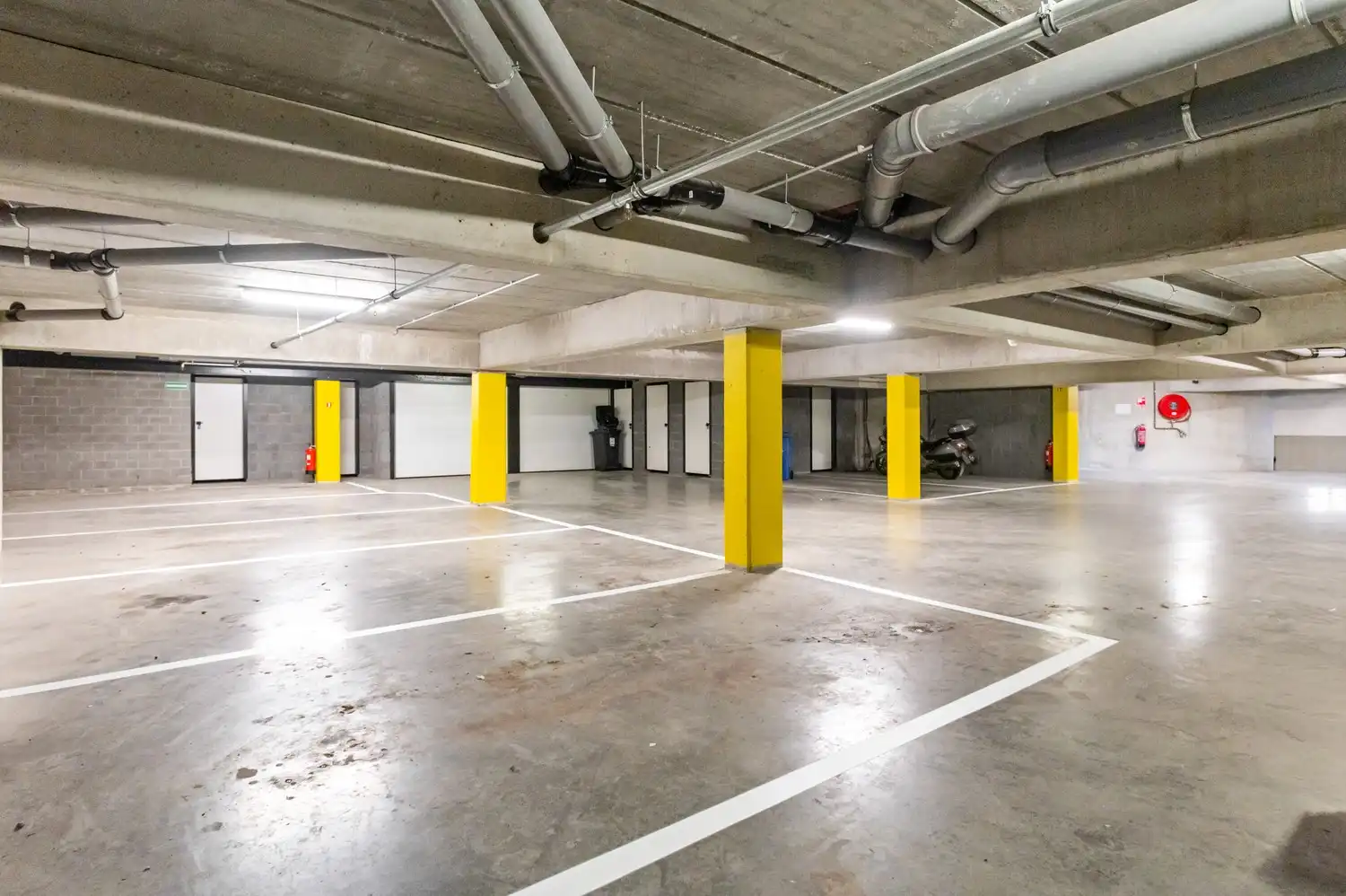 Instapklaar appartement met 2 slaapkamers! foto 8