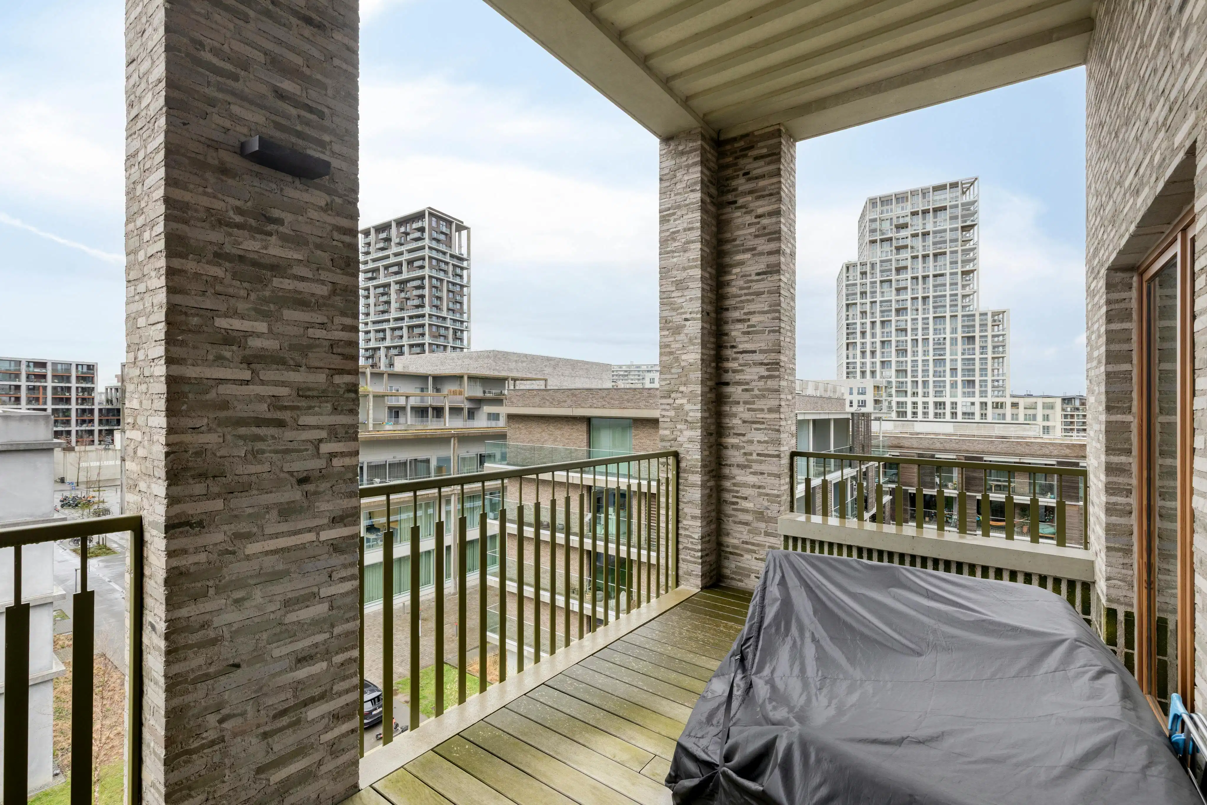 Twee-slaapkamer appartement met terras te koop Nieuw Zuid foto 13