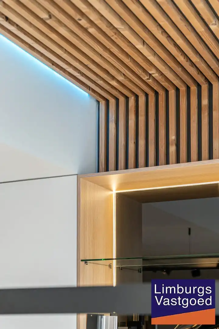 Modern instapklaar kantoor in Hasselt centrum met energielabel B foto 11