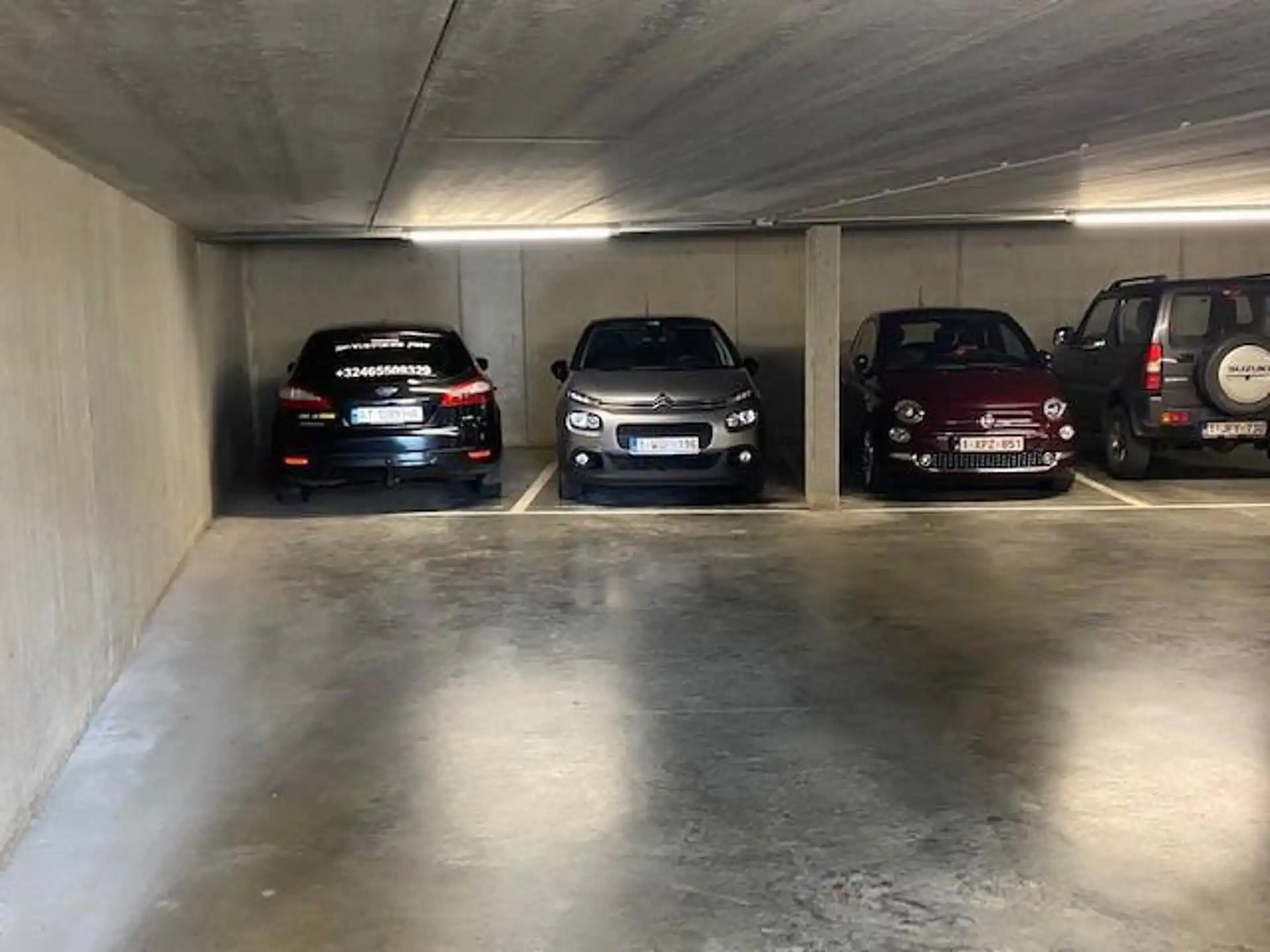 Ondergrondse staanplaats in recent gebouw foto 2