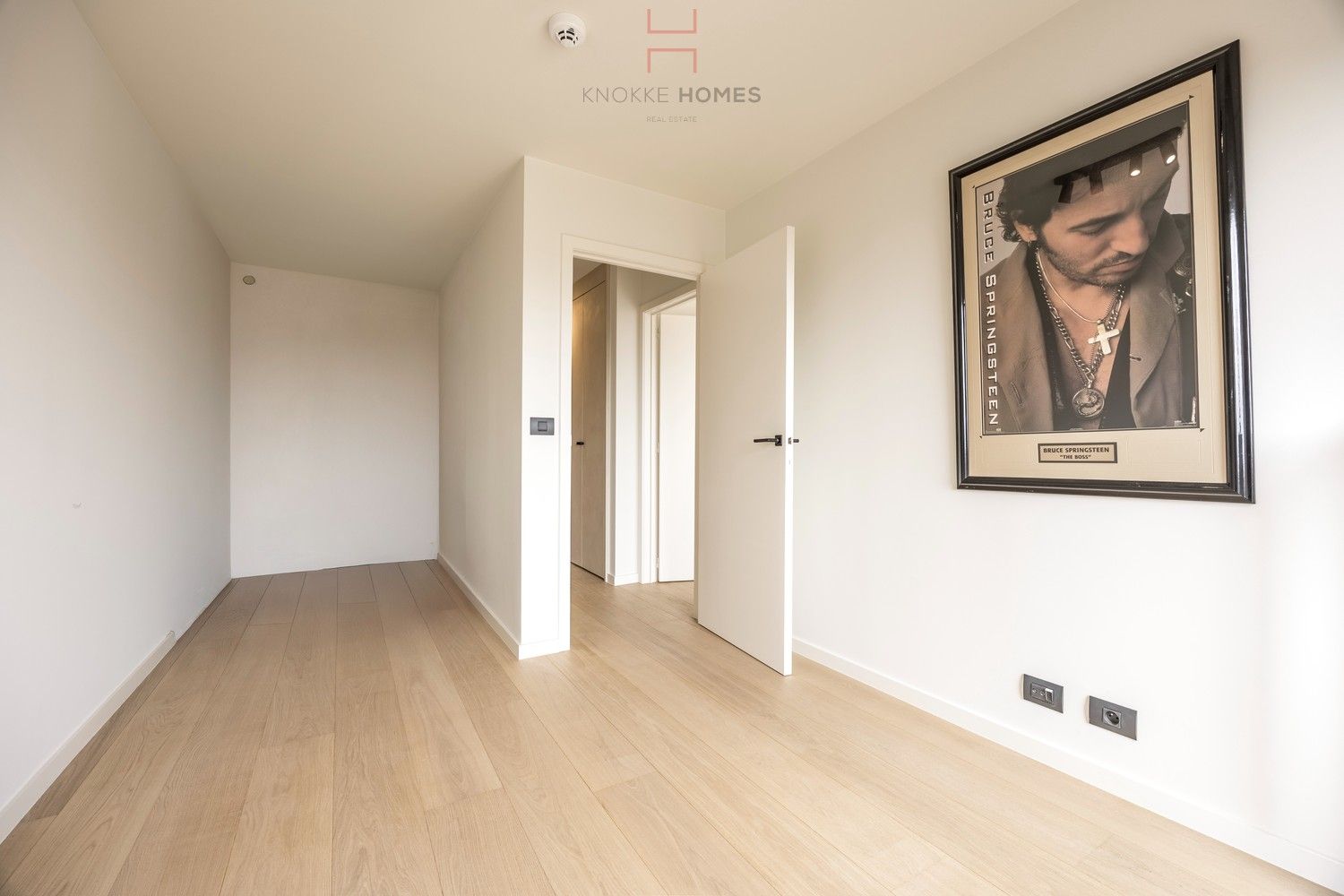 Luxueus gerenoveerd vakantie-appartement op de zeedijk aan het Albertstrand foto 14
