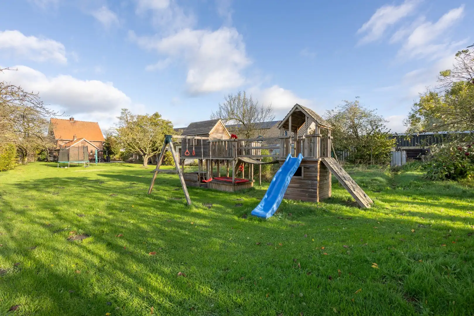 Vrijstaande woning met prachtige groene ligging te koop! foto 25