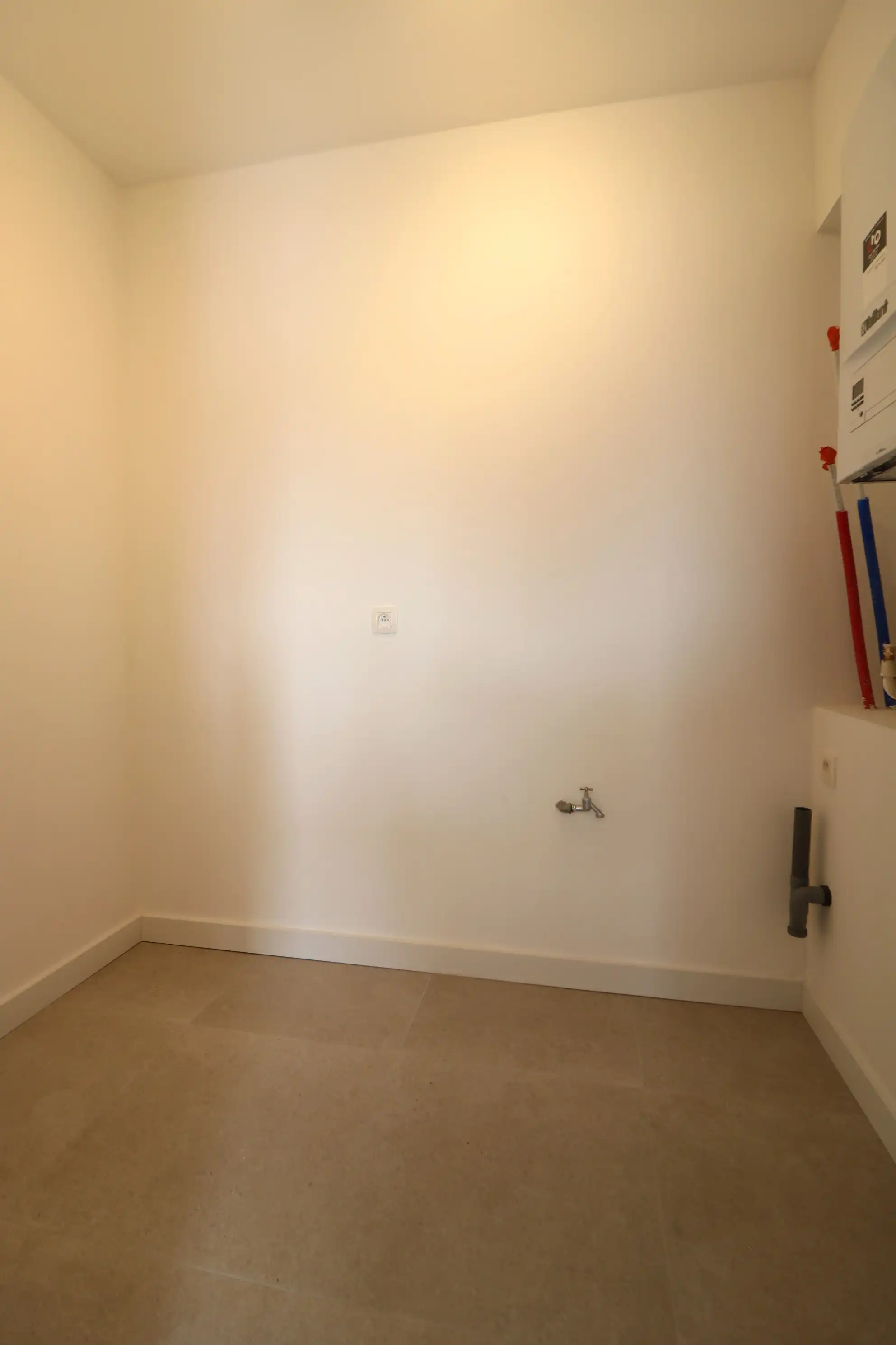 Prachtig gerenoveerd 2-slaapkamerappartement met fantastisch zicht op de jachthaven. foto 6