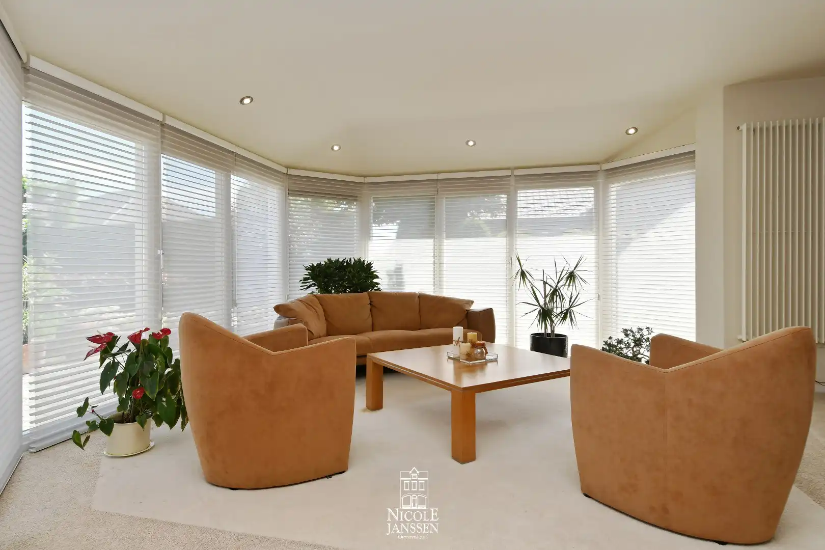 Stijlvolle villa met 4 slaapkamers, 2 badkamers en een prachtige tuin foto 8