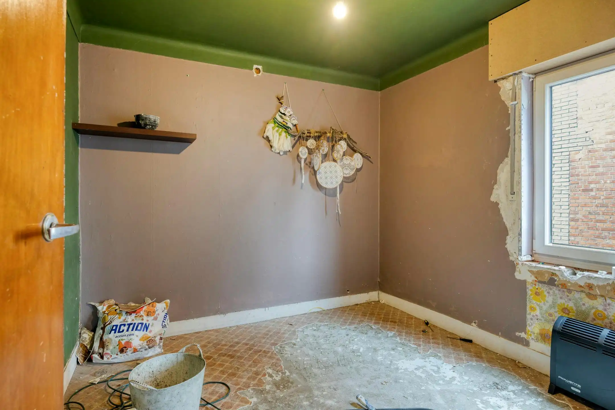 Deels gerenoveerde woning op 447 m² te koop in Oud-Turnhout. foto 15