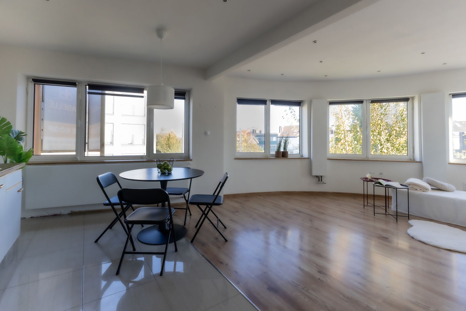 Lichtrijk 1-slaapkamerappartement te koop in hartje Boom foto 2