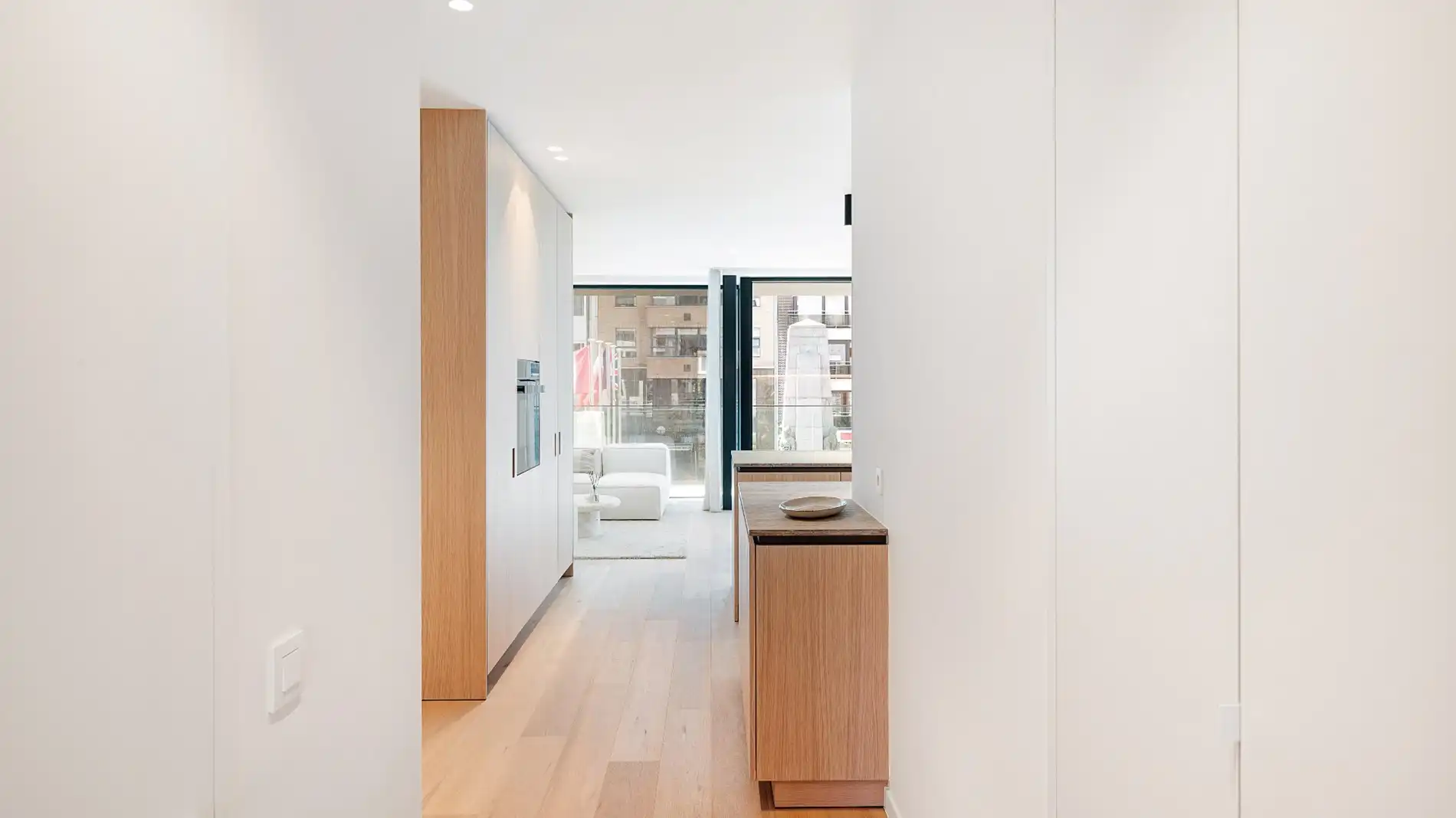 Nieuw appartement gelegen aan de zuidkant van het vernieuwde Burg. Fr. Desmidtplein. Gevelbreedte van ca. 8 meter. foto 17