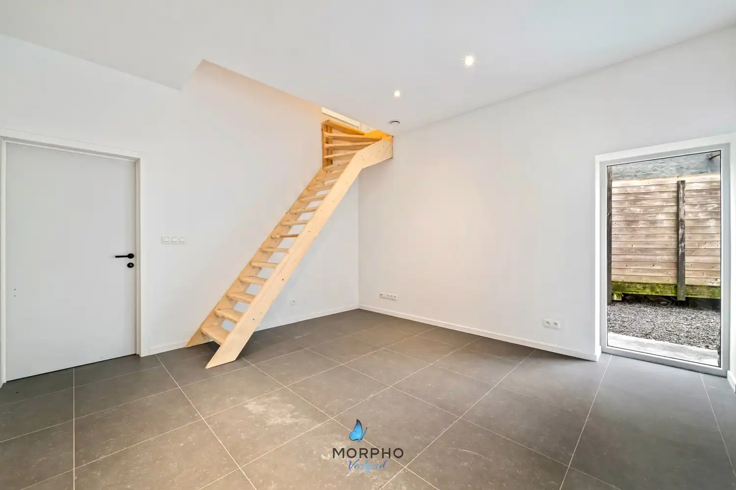 Volledig gerenoveerde energiezuinige woning (EPC A) en tuin in hartje Rumbeke foto 2