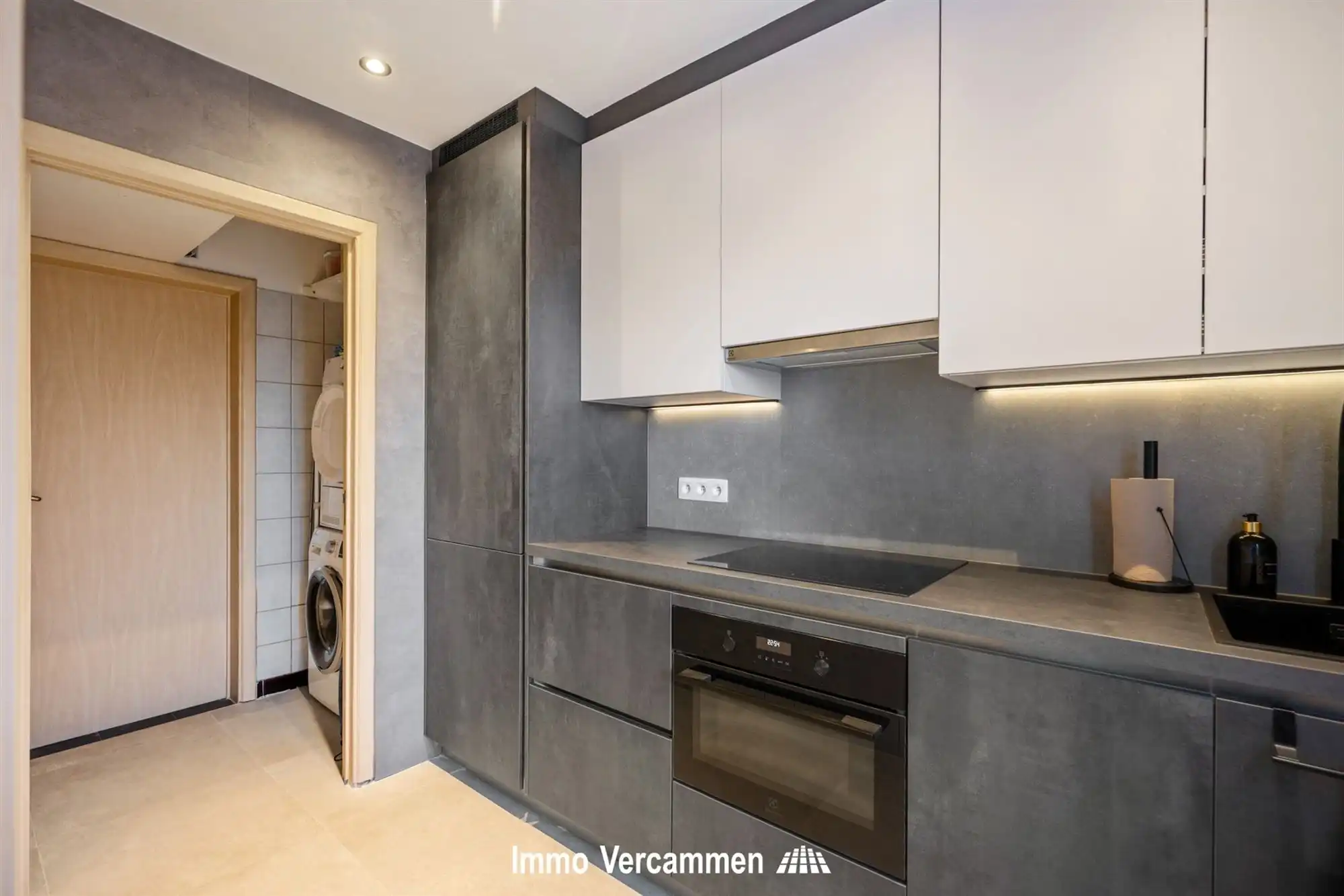 Charmante woning met heel wat potentieel te Duffel foto 4