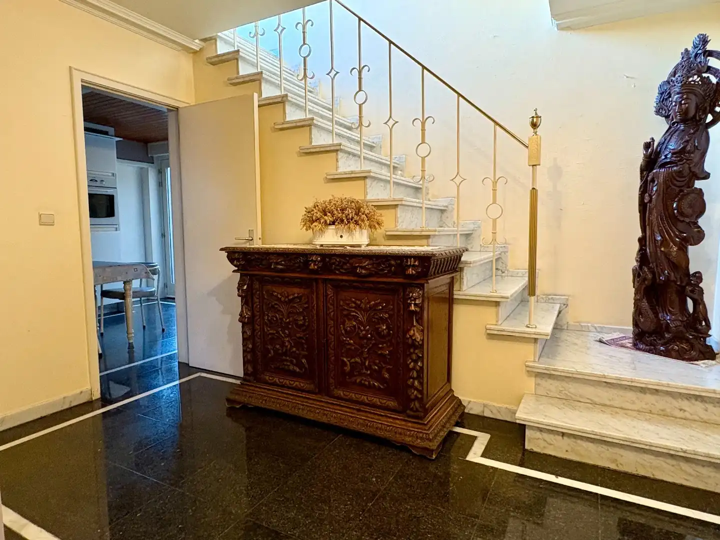 Grote hoekwoning te koop in de Bosmolens te Izegem met 3 slaapkamers, ruime tuin en een zolder met veel mogelijkheden. foto 10