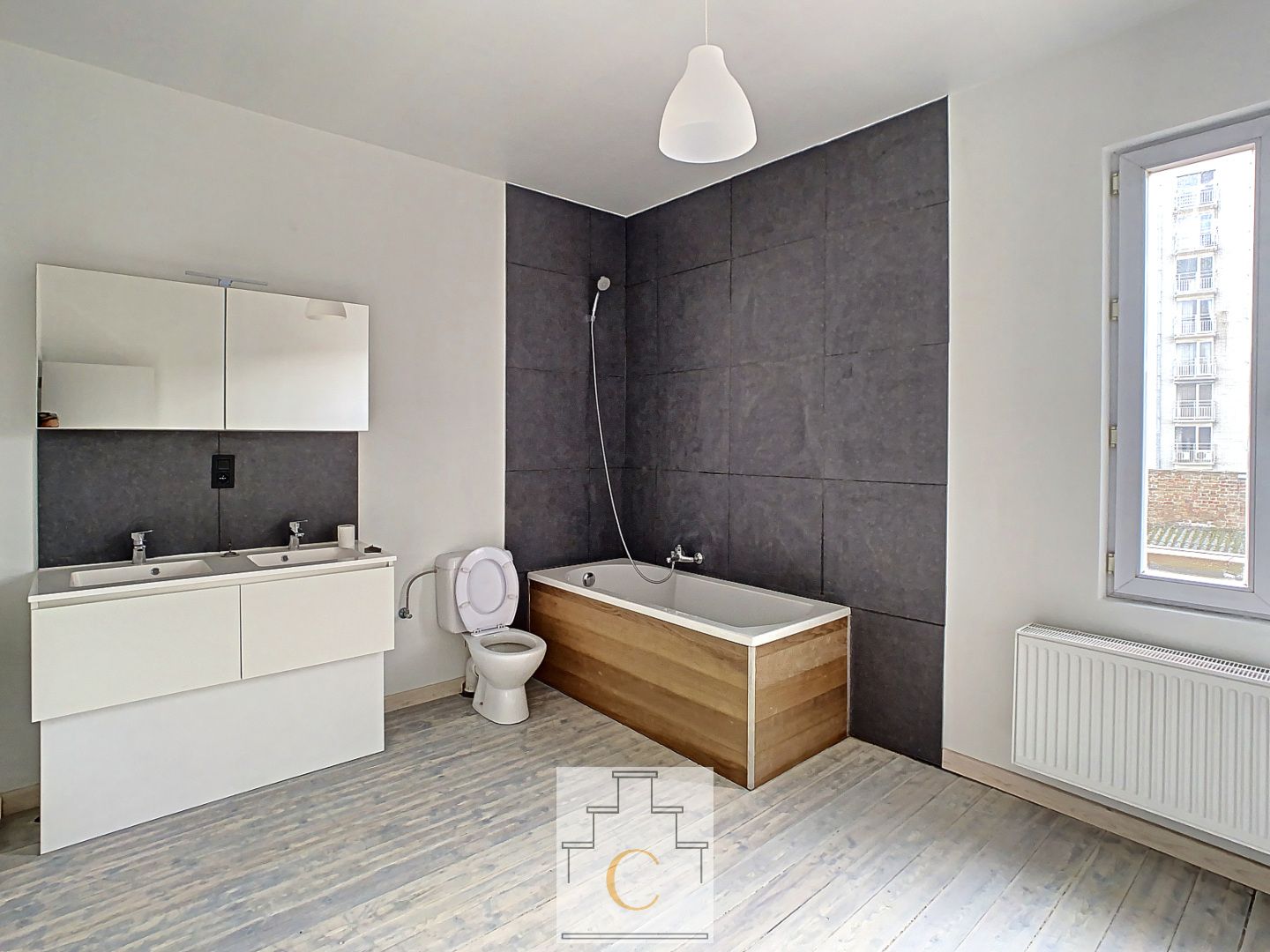 gerenoveerde rijwoning met zuidgerichte tuin voorraan St Andries foto 5