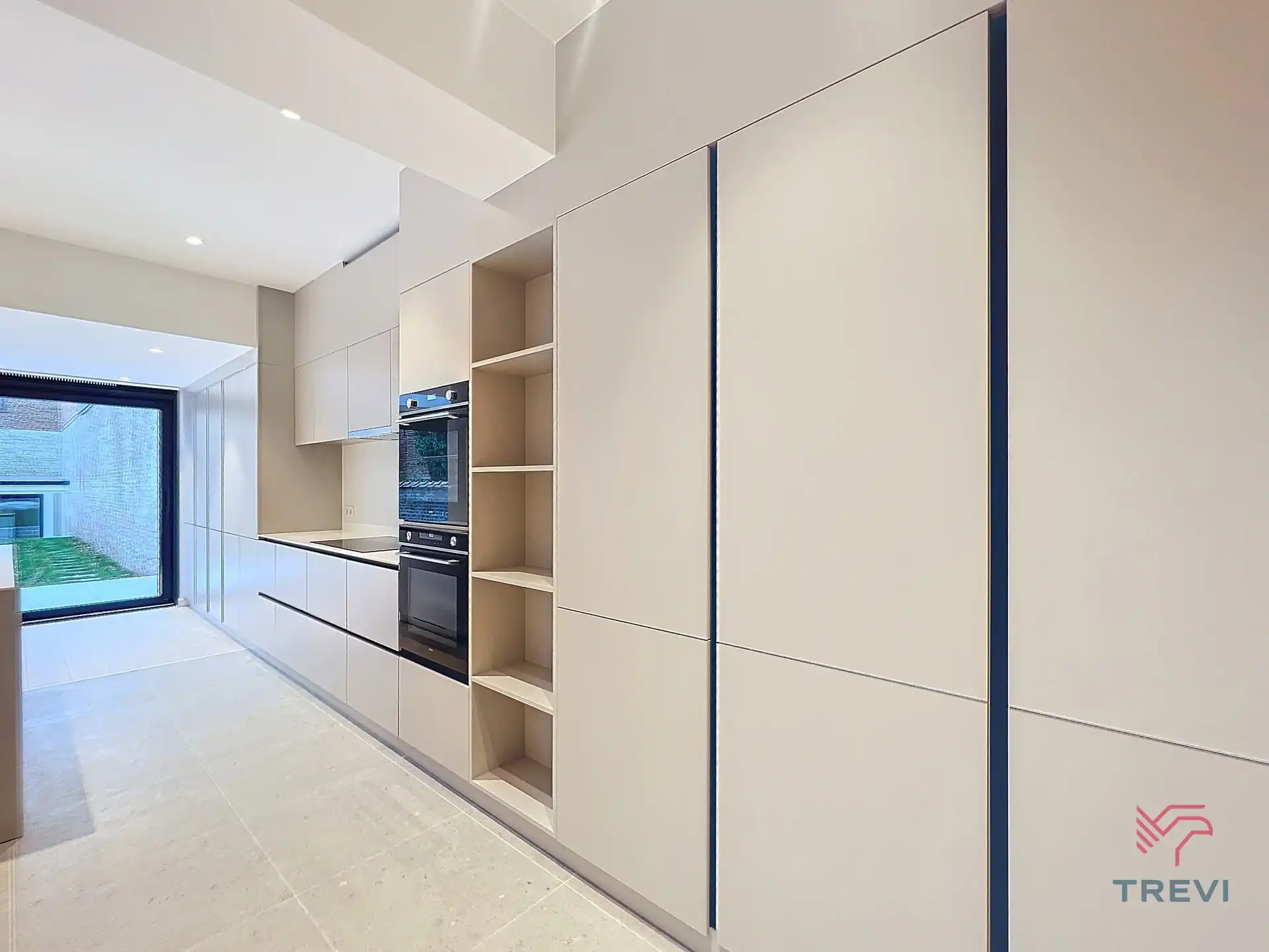 Schitterend huis met 5 slaapkamers en tuin  foto 4