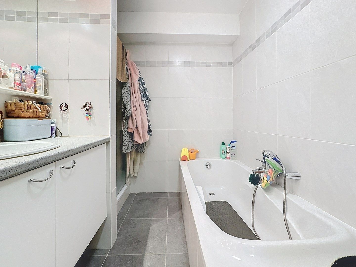 Instapklaar appartement met 2 slaapkamers foto 7
