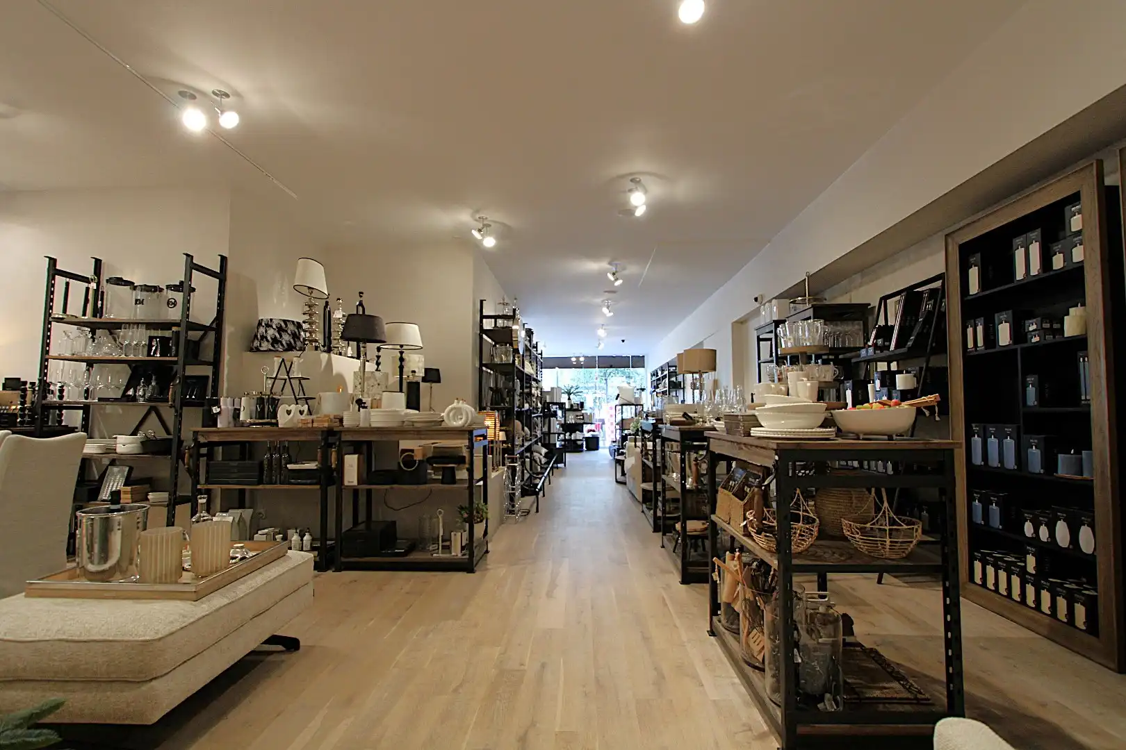 Groot verhuurd handelspand Dumortierlaan 35 te koop  foto 8