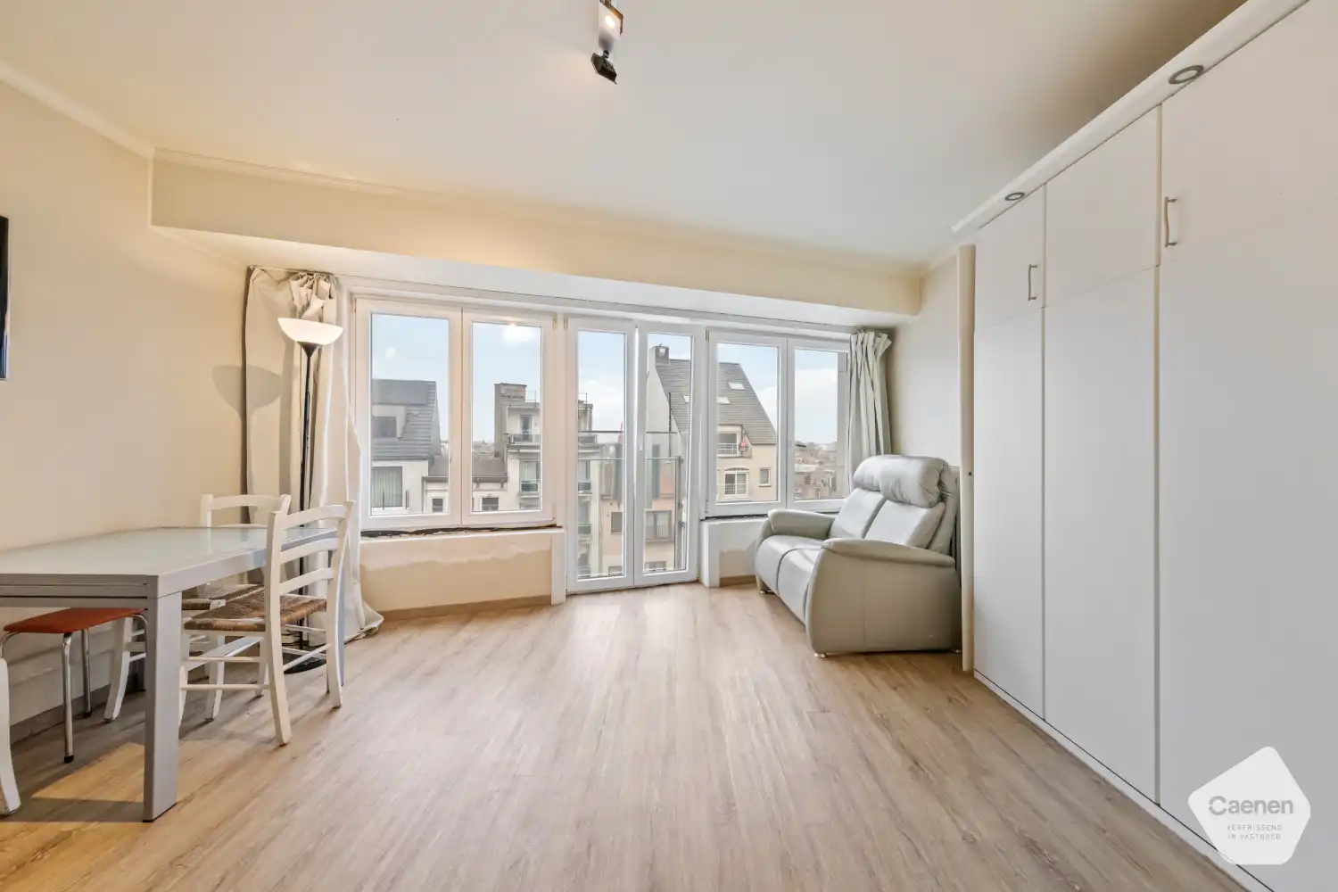 Instapklare studio op een uitstekende locatie foto {{pictureIndex}}