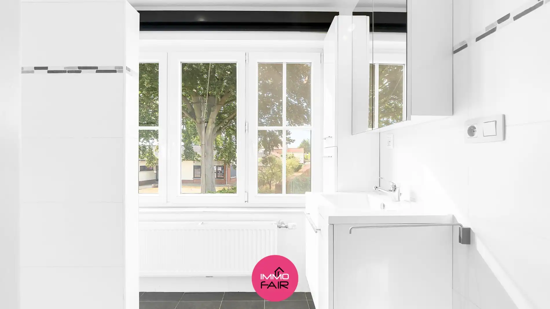 Royale, instapklare gezinswoning op geliefde locatie foto 13