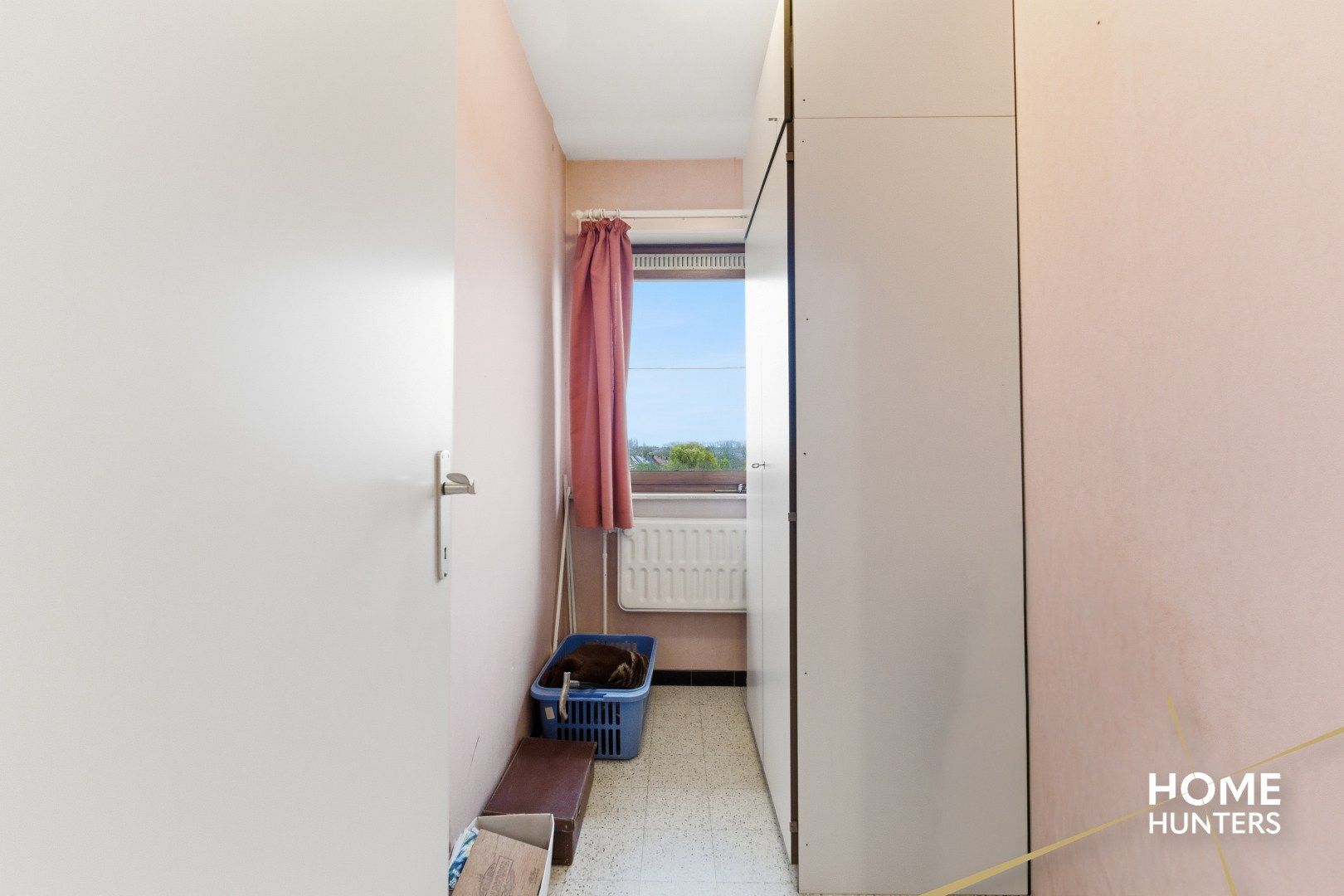 Lichtrijk 2-slaapkamerappartement op gunstige ligging te Ieper foto 15