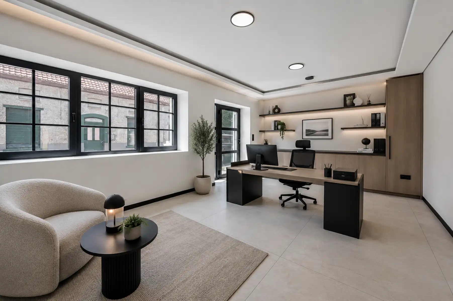 Ruime woning met magazijn  foto 4