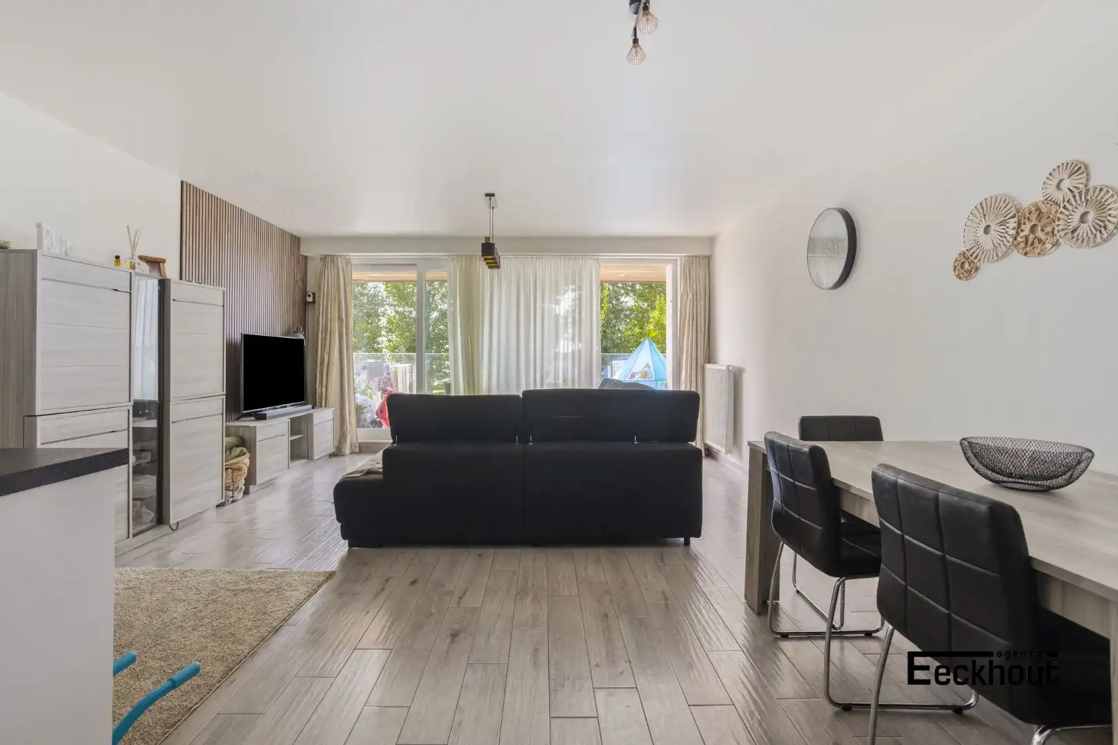 Recent 2-slaapkamerappartement met zonneterras en mooi zicht op de spuikom! foto 3