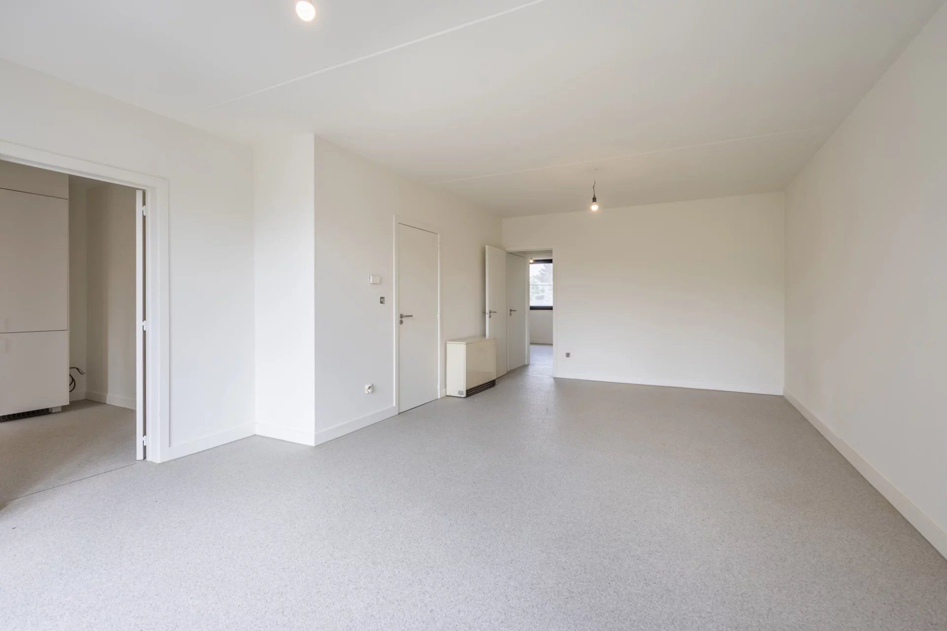 Vernieuwd appartement nabij centrum Genk foto 4