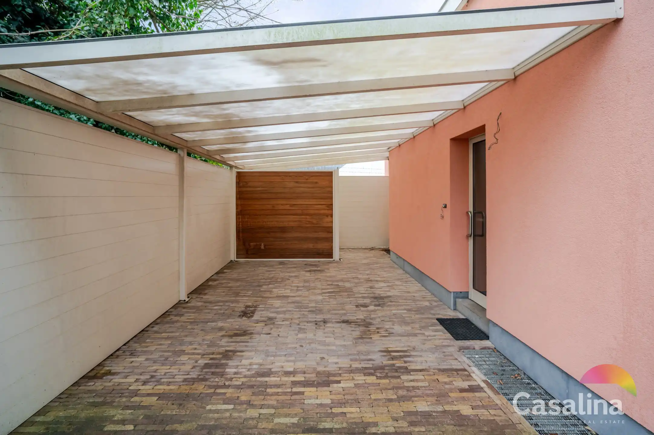 Kantoorgebouw met appartement & parkeerplaatsen  ±535m² foto 25