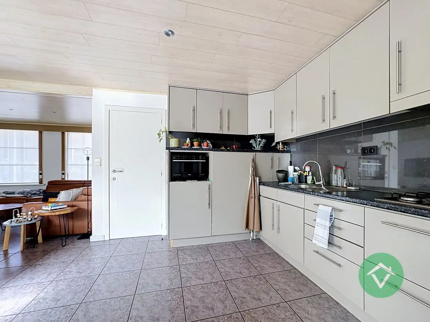 Woning met garage in centrum van Ichtegem foto 9