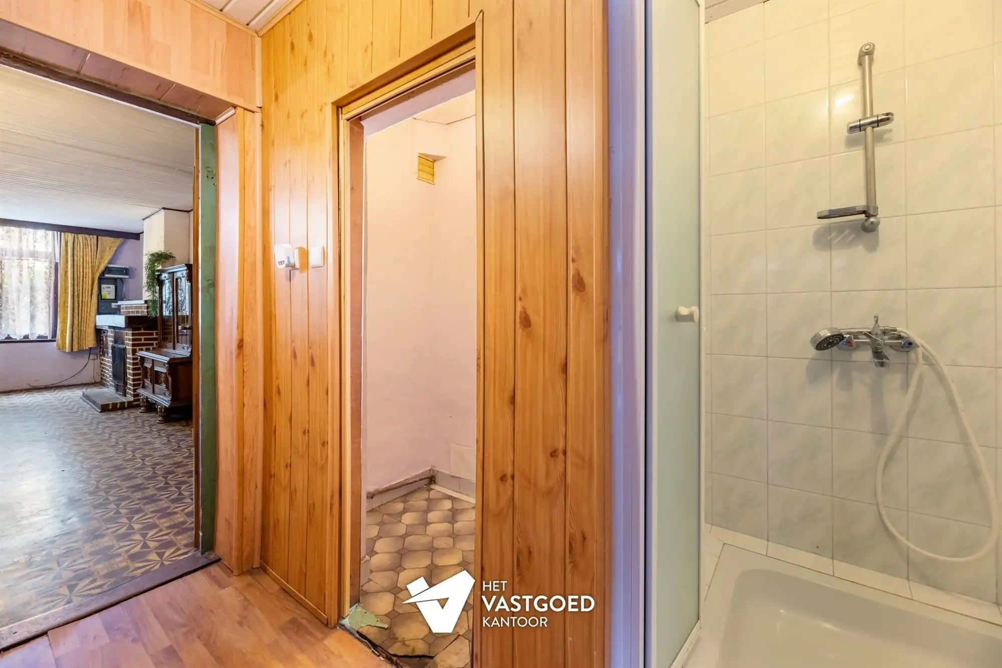 TE RENOVEREN KARAKTERVOLLE WONING UITERST RUSTIG GELEGEN TE BERINGEN-MIJN foto 10