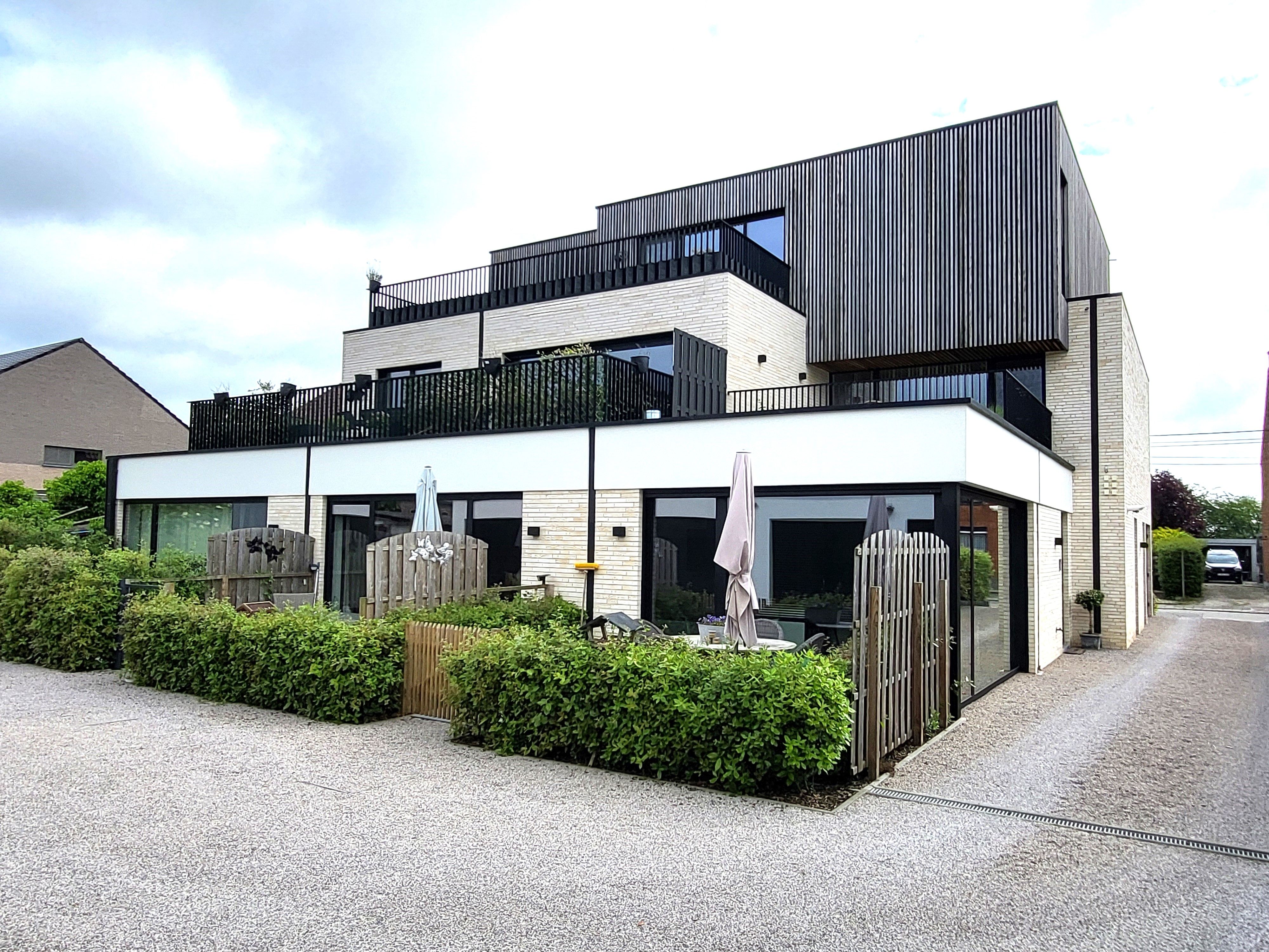 Lichtrijk nieuwbouwappartement v 84m² gelegen op het gelijkvloers met zuidgericht terras. foto 18