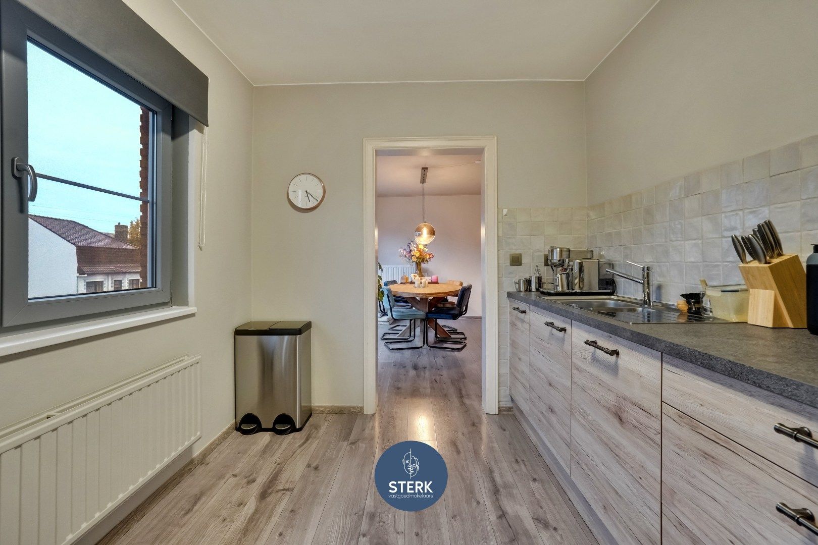 INSTAPKLAAR 2 SLPK-APPARTEMENT OP EEN CENTRALE LOCATIE IN HARTJE LANAKEN !   foto 8