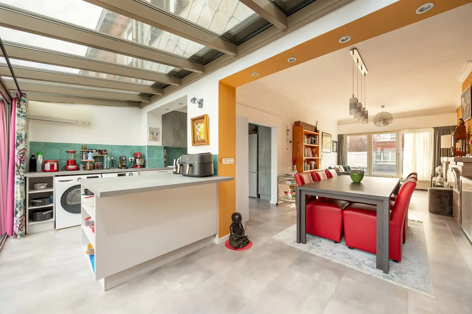 Gerenoveerde woning met 3 slaapkamers in rustige vogeltjes-wijk foto 7