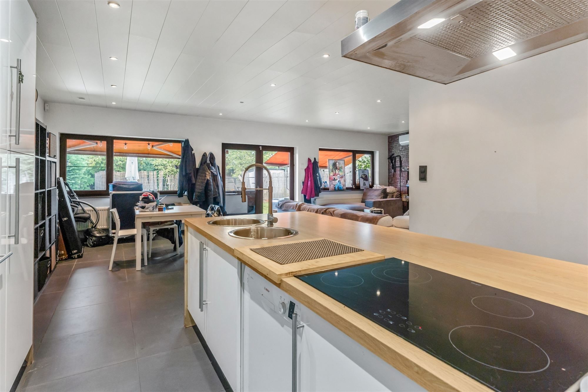 OPBRENGSTEIGENDOM BESTAANDE UIT 3 APPARTEMENTEN EN EEN STUDIO GELEGEN TE TESSENDERLO foto 5