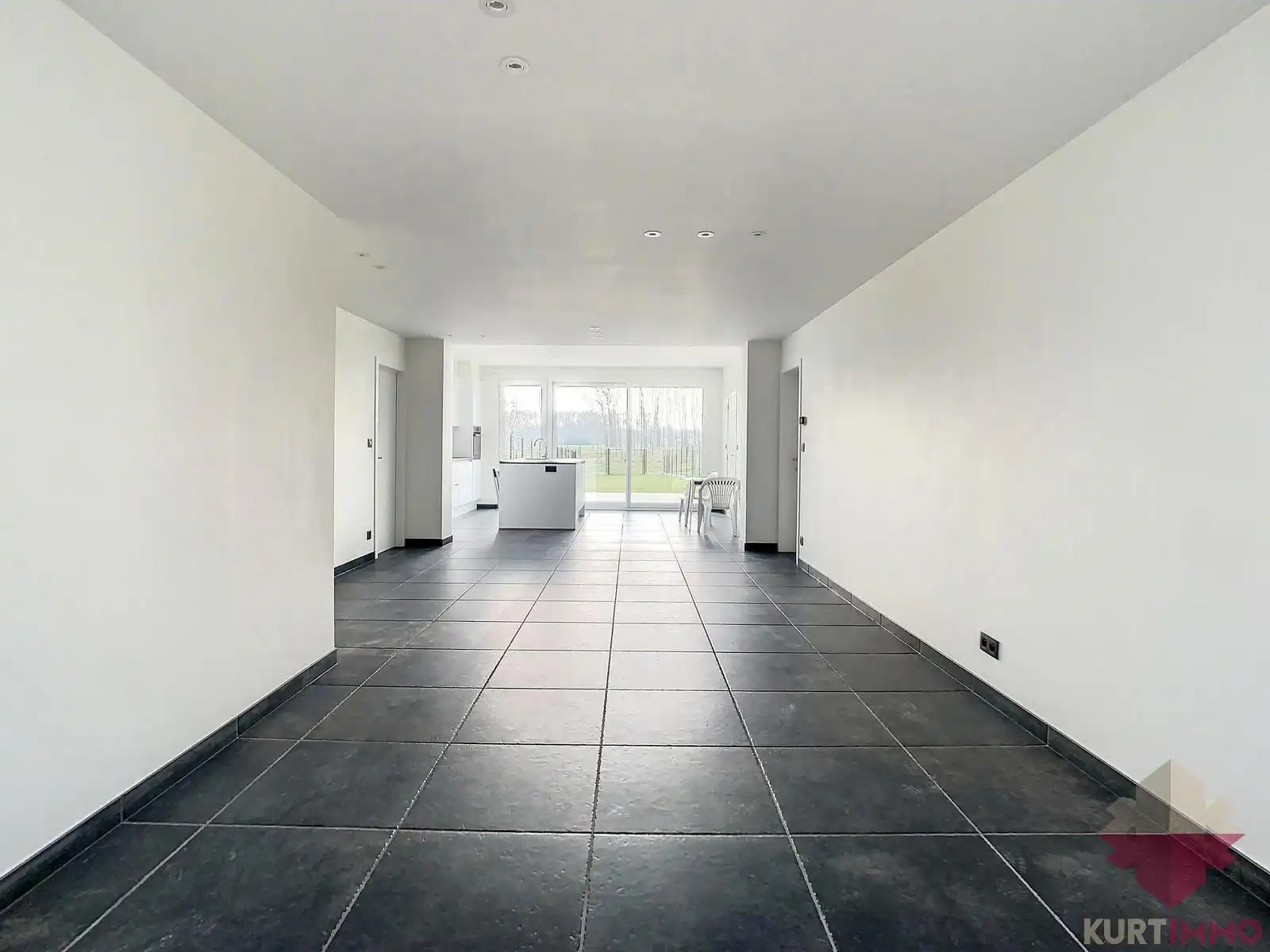 Prachtig gerenoveerde woning met 5 SLPK én tuin! foto 6