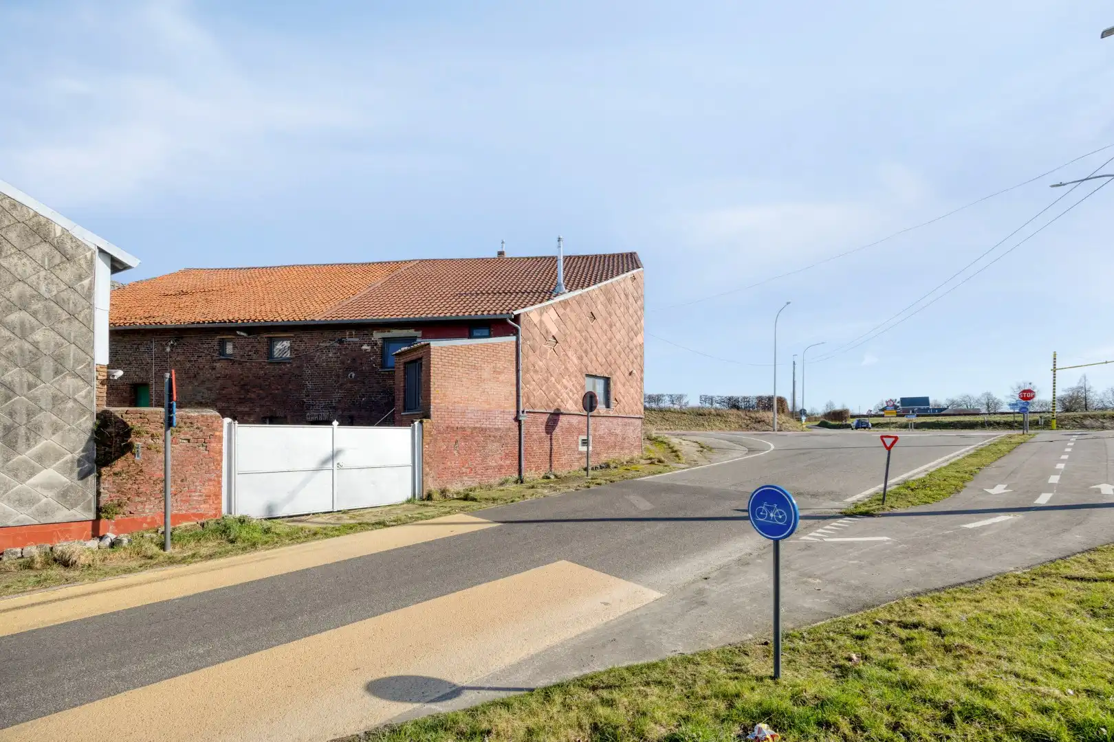 Landelijk gelegen hoevewoning met stallen en omheinde weide op totaal 88a66ca  foto 17
