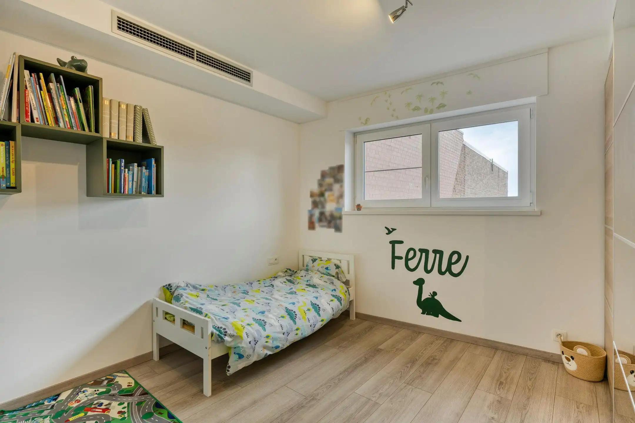 Instapklare woning met garage te koop in Heule! foto 8