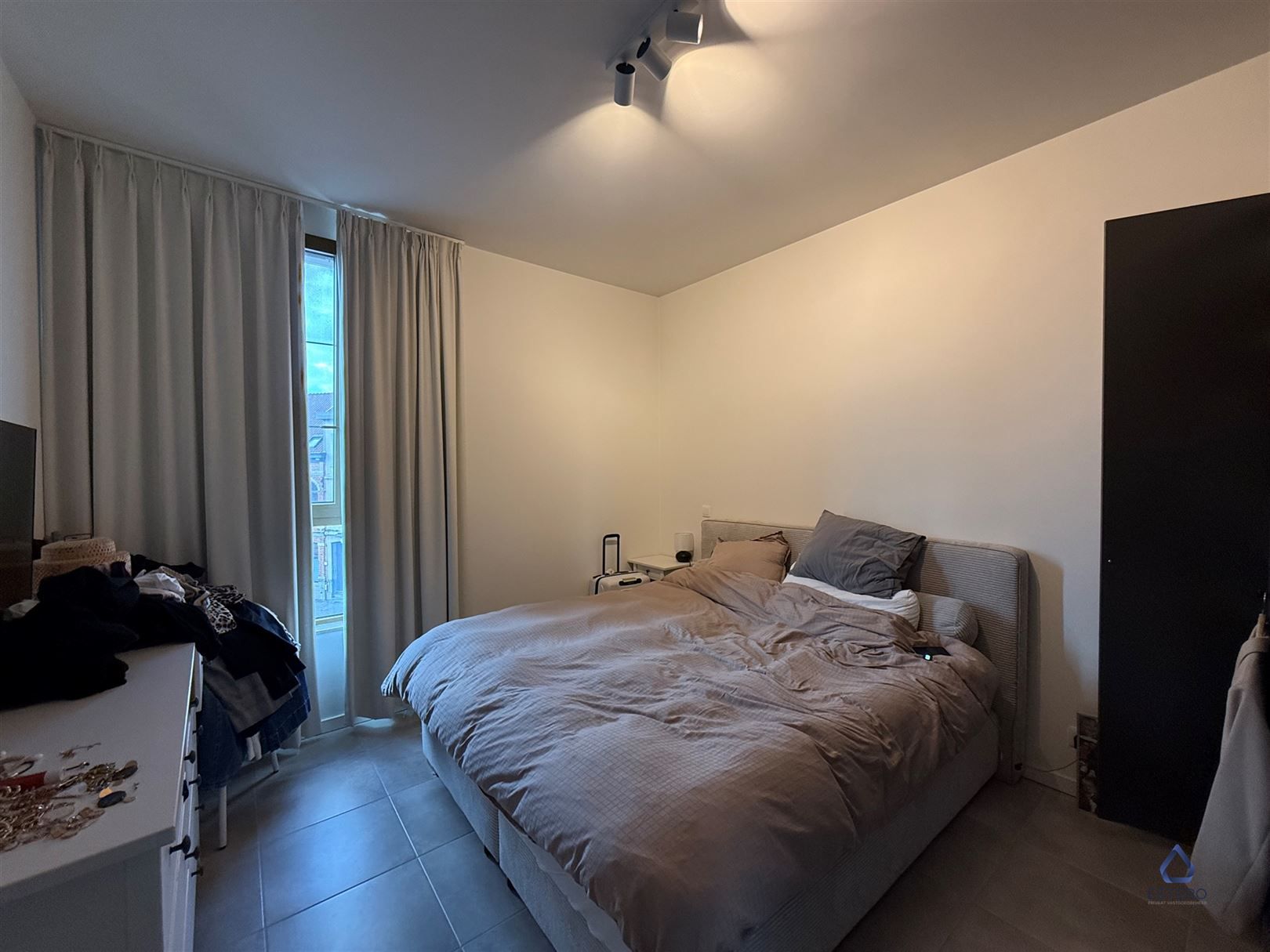 Nieuwbouw met 3 slaapkamer en 2 badkamers + parking foto 11