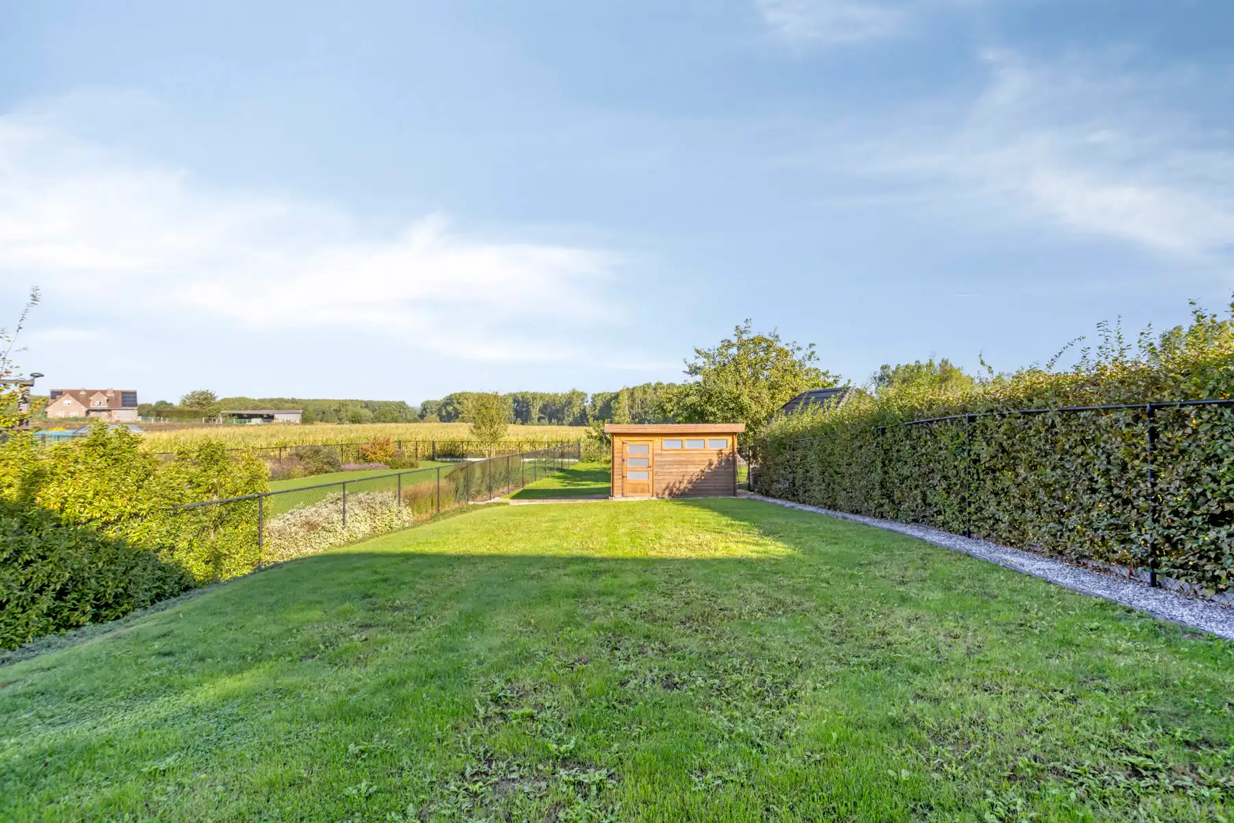 Recente 3-gevelwoning op topligging foto 26