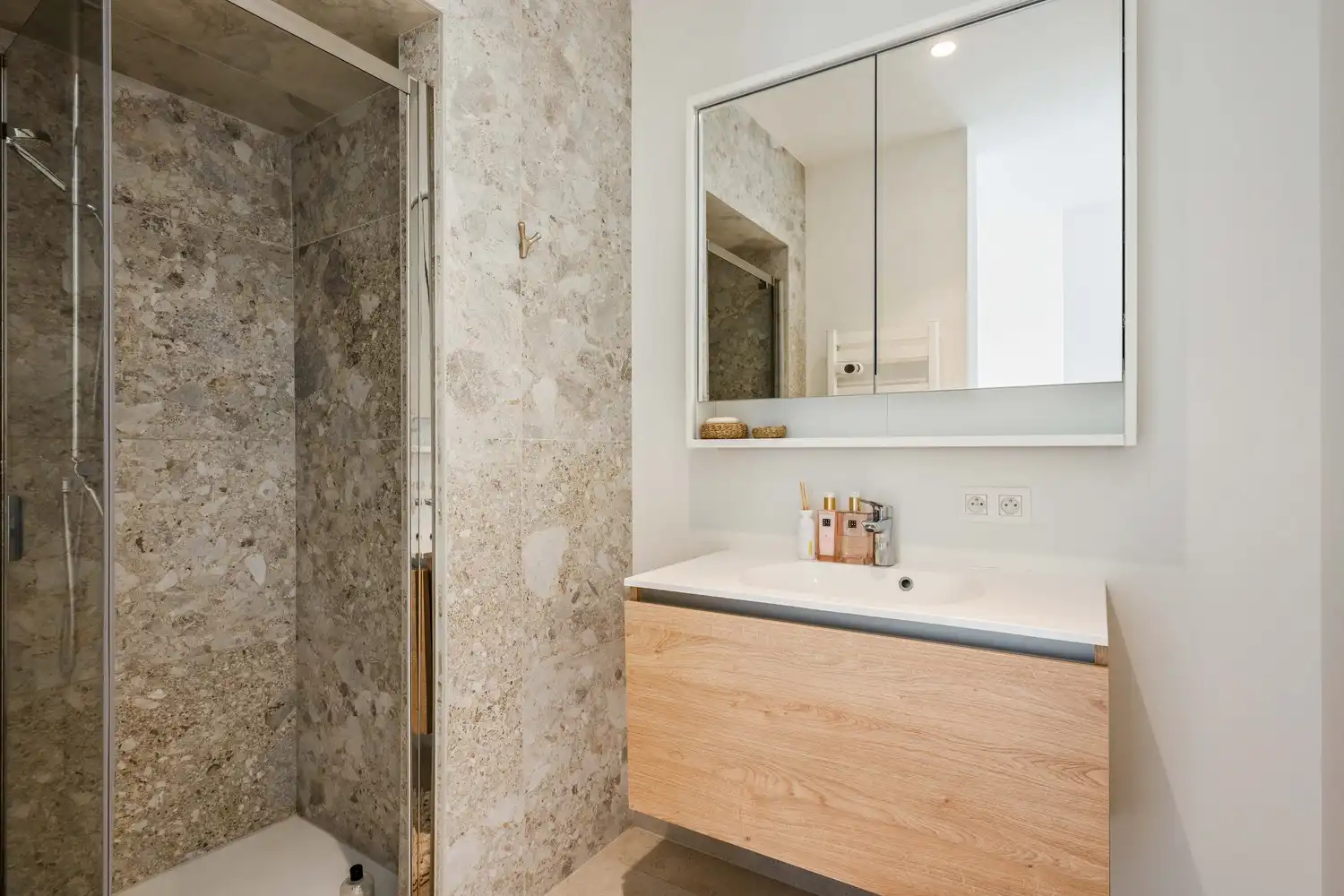Nieuw één-slaapkamer appartement met zuidgeoriënteerd terras! foto 13