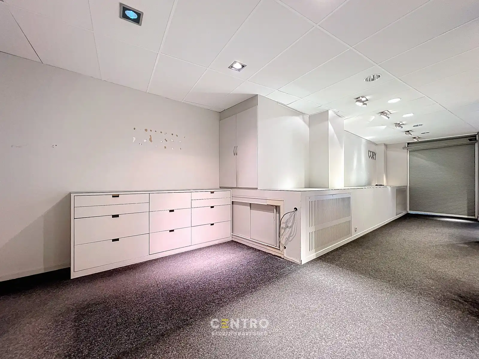 Winkelruimte van ± 212 m² te Roeselare - dicht bij de Grote Markt aan héél AANTREKKELIJKE prijs! foto 8