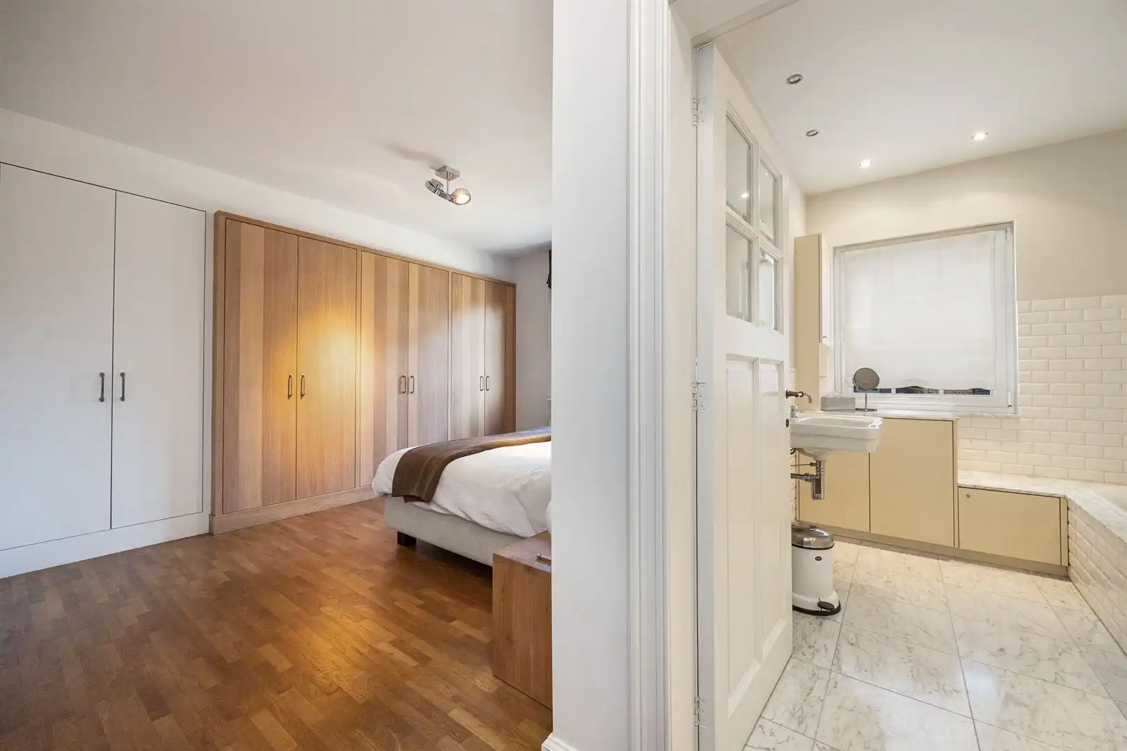 Woning met praktijk, bijgebouw en tuin in Beerzel-dorp! foto 12