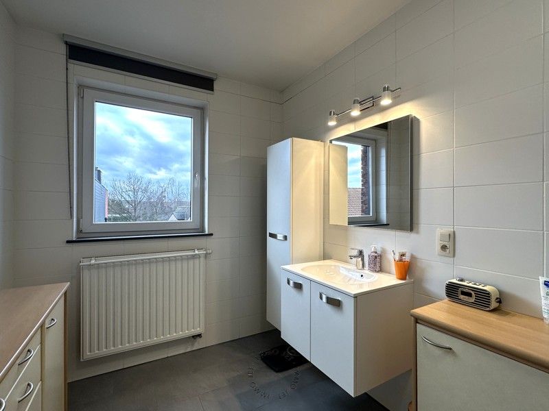 Investeringsvastgoed van 4 appartementen met 4 garages in hartje Beveren foto 7